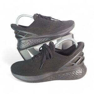 Kizik Athens Hands Free Slip-on Sneakers "Blackout- Triple Black" Women's‎ 7.5